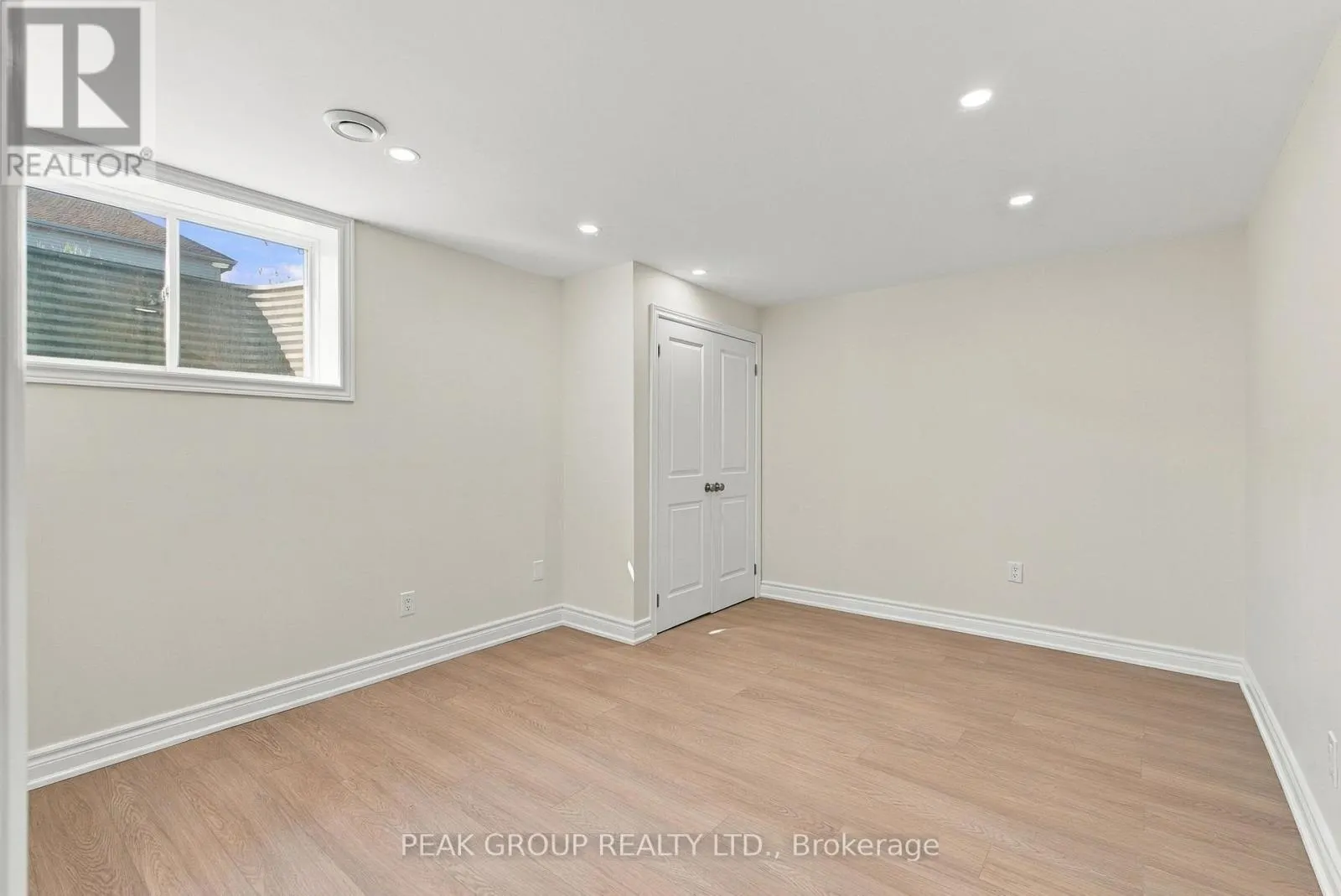 2 - 21 BARKER PARKWAY #2