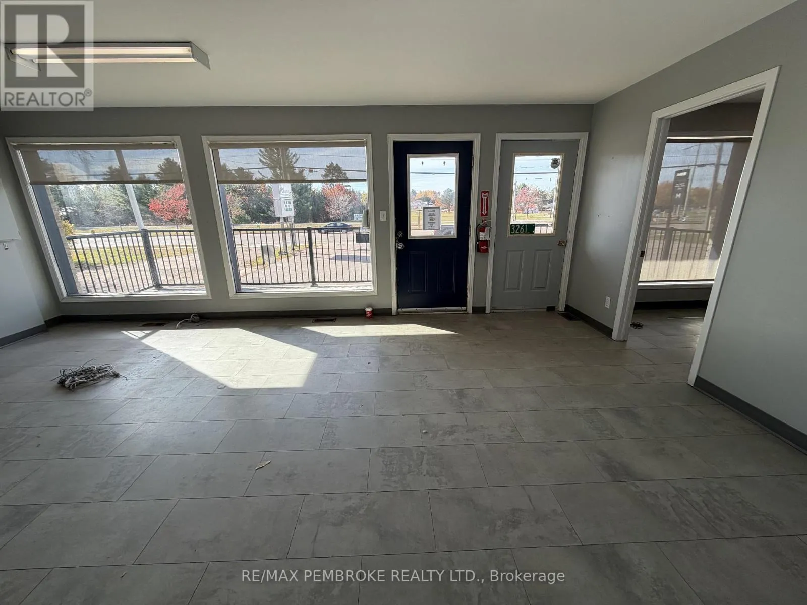 3261 PETAWAWA BOULEVARD