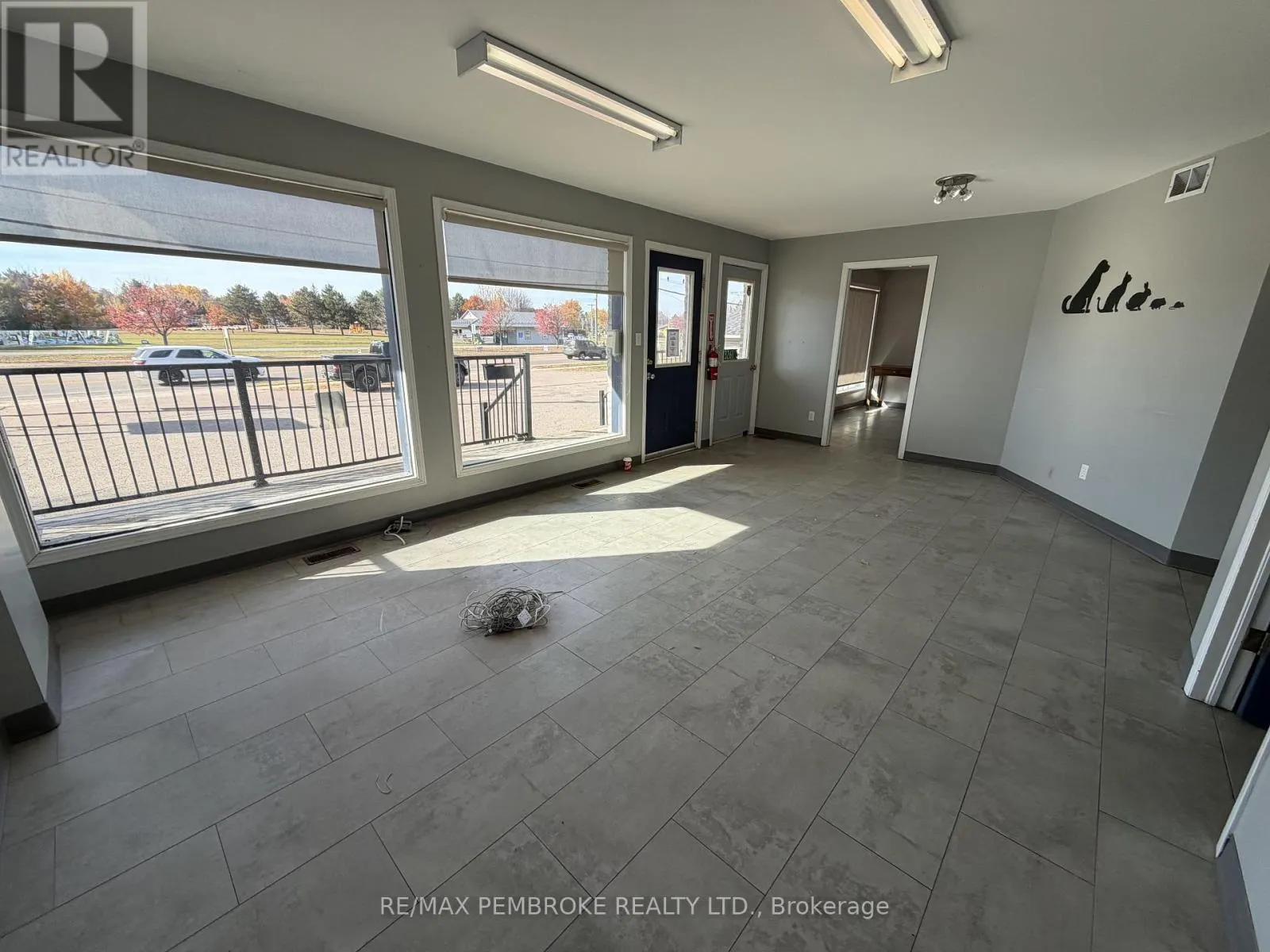 3261 PETAWAWA BOULEVARD