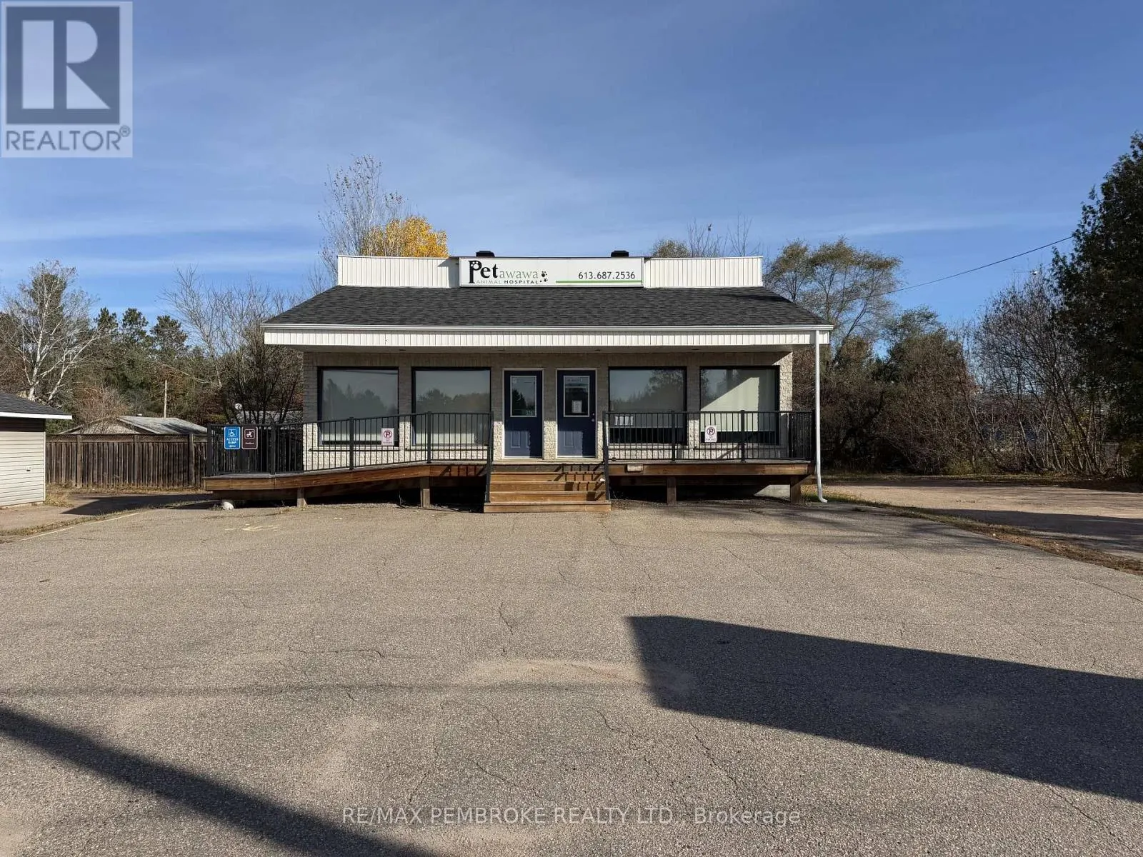 3261 PETAWAWA BOULEVARD