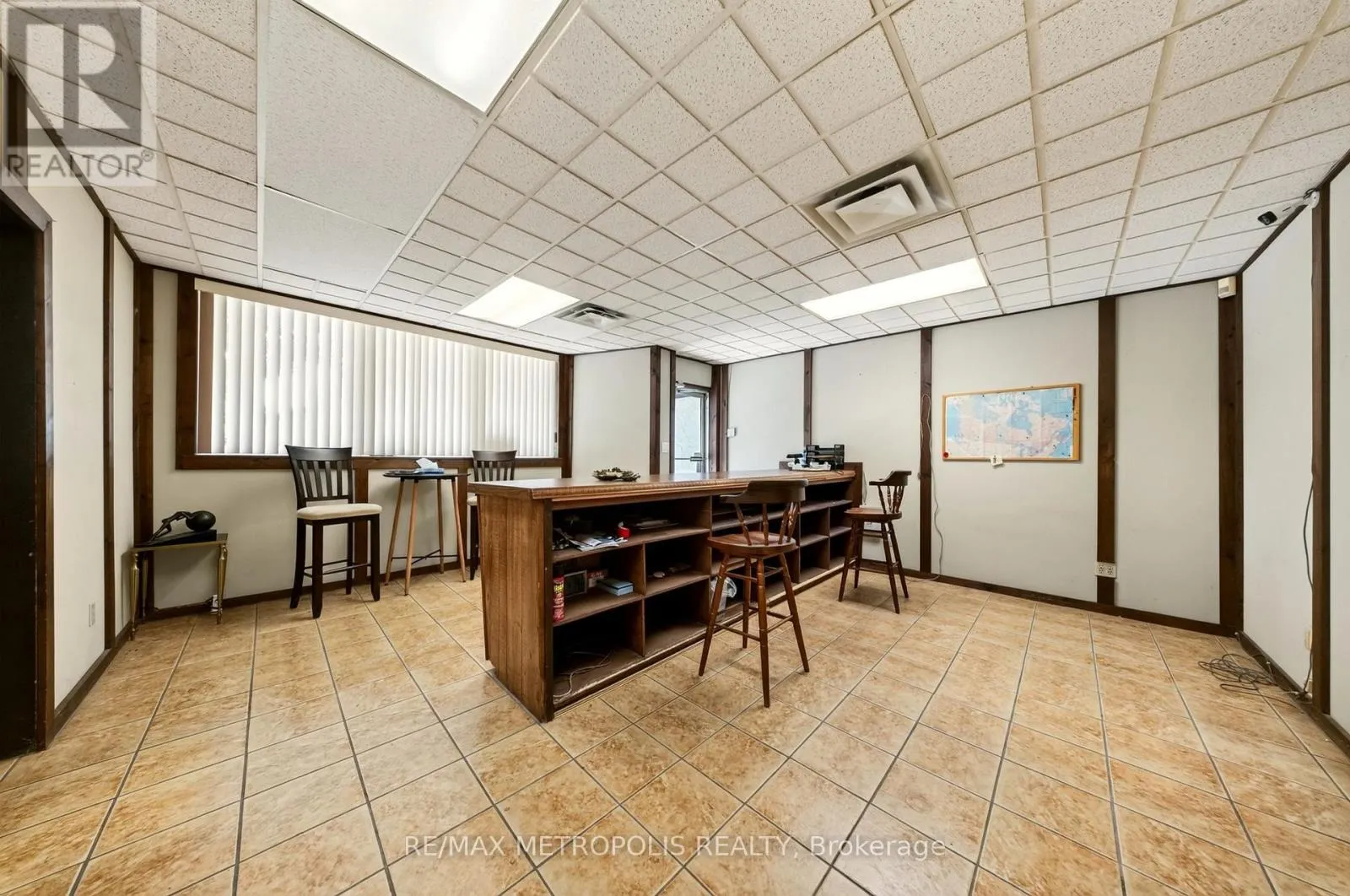 358-374 SHEPHERD STREET W