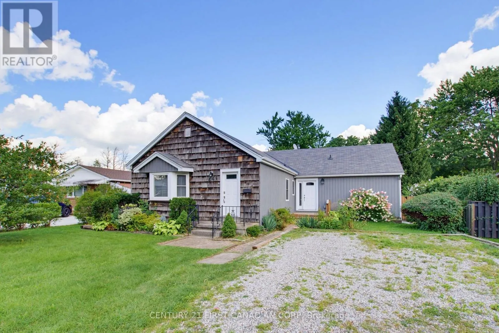 444 FOREST LAWN AVENUE