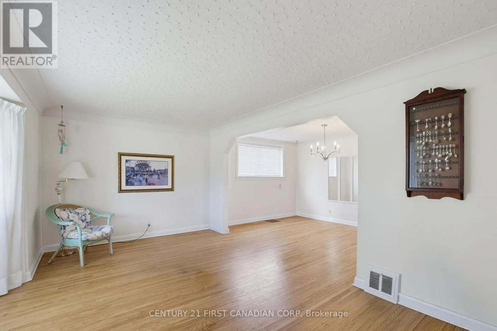 444 FOREST LAWN AVENUE