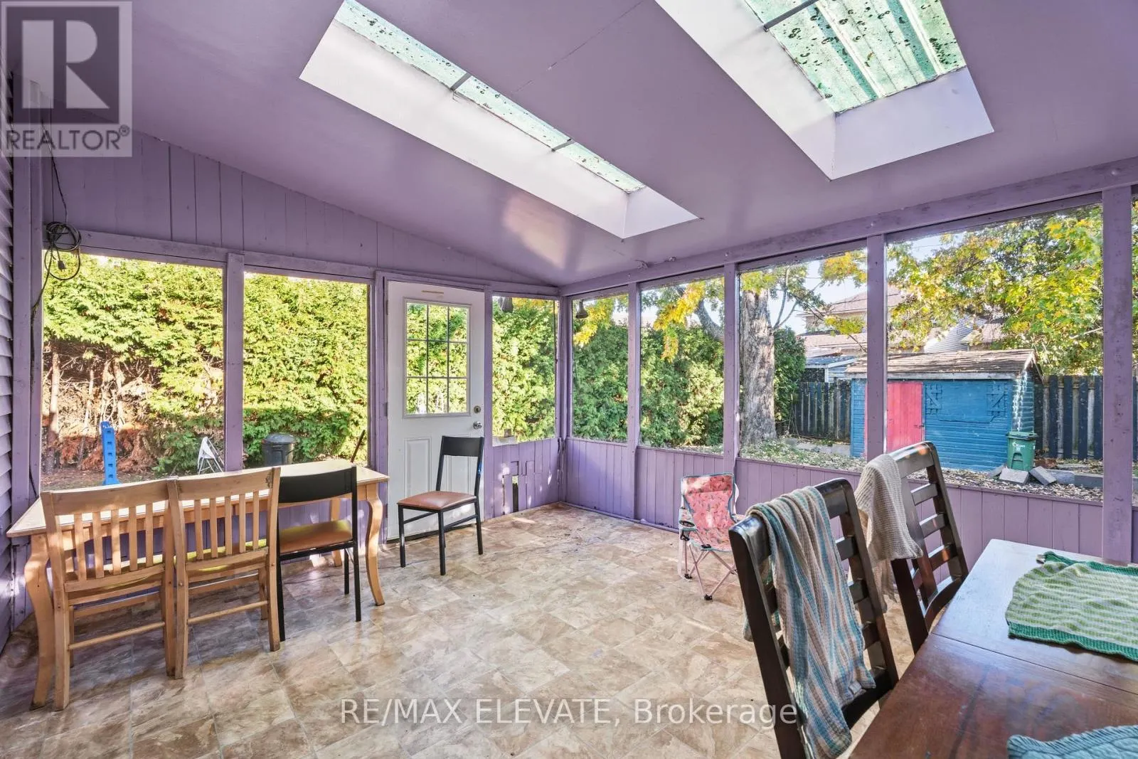 6104 VINEYARD DRIVE
