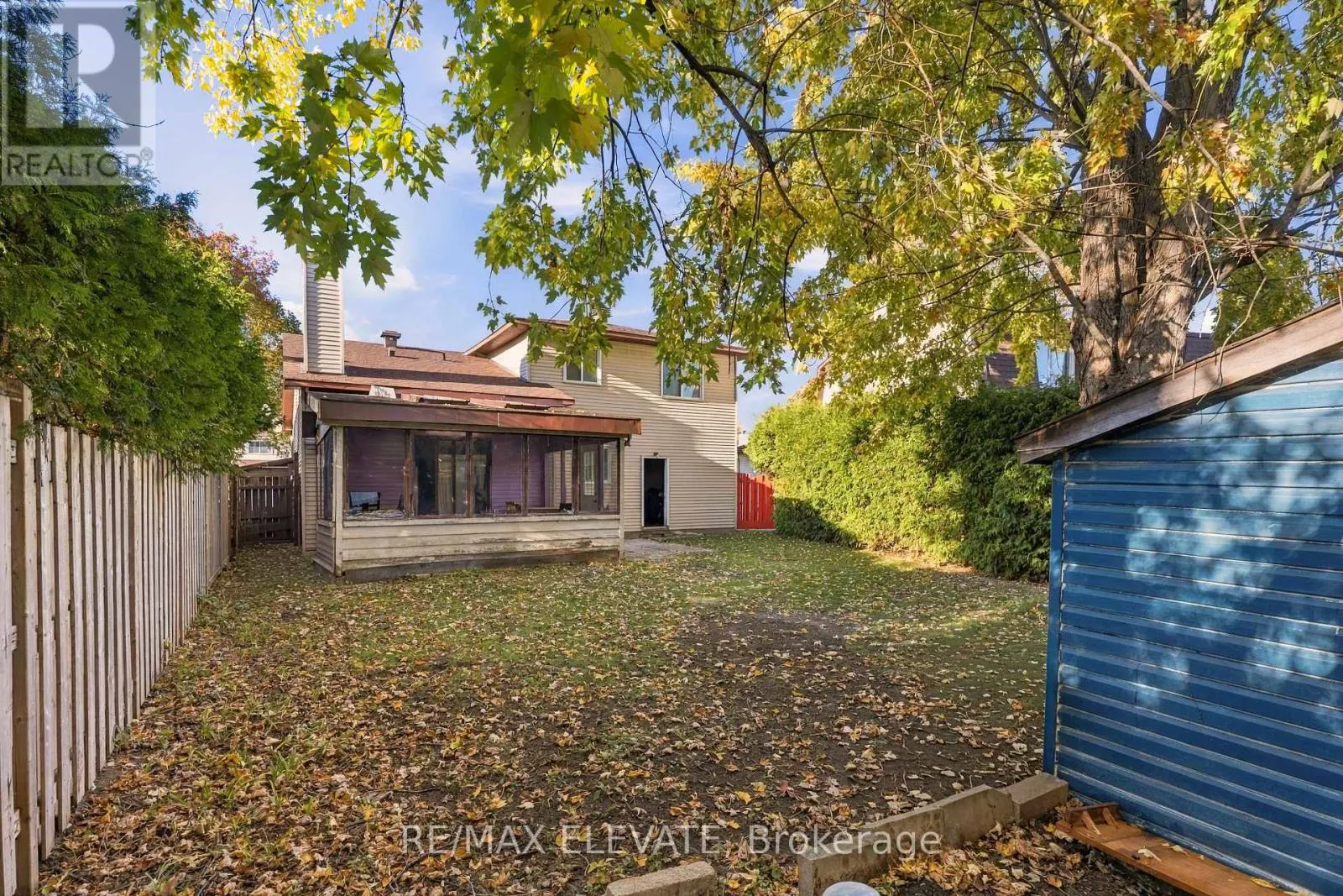 6104 VINEYARD DRIVE