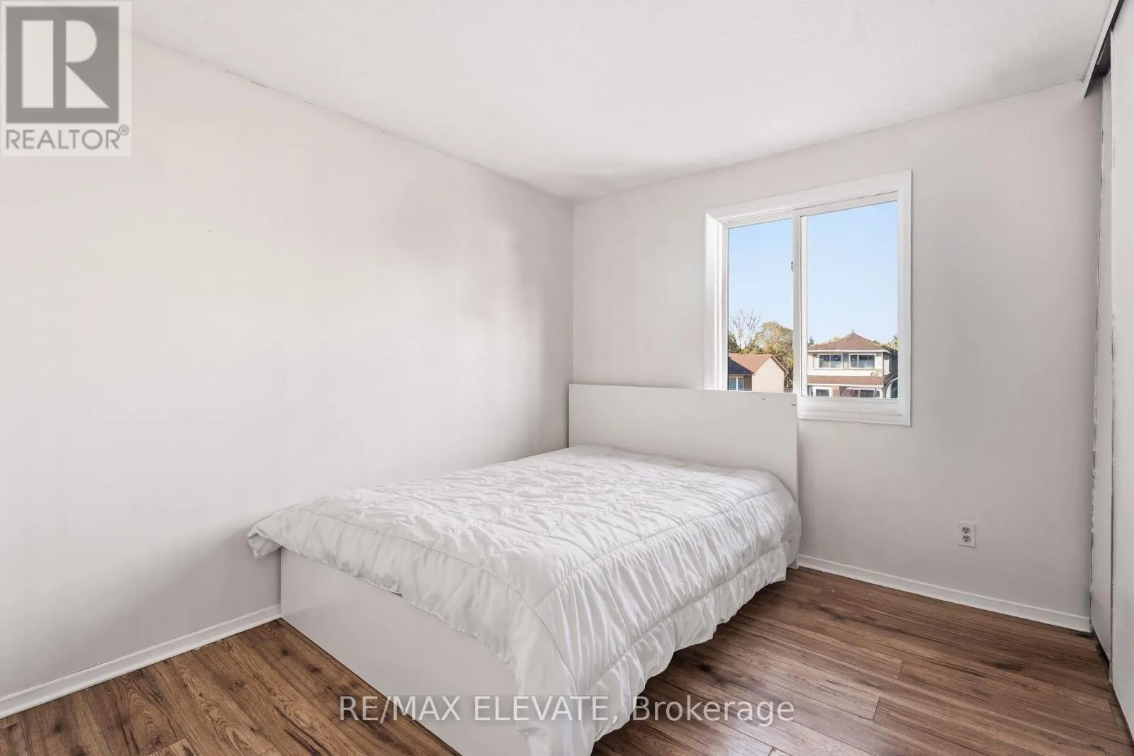 6104 VINEYARD DRIVE