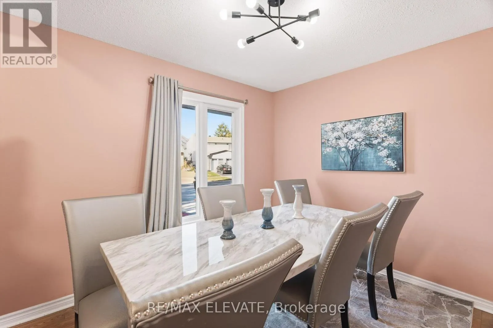 6104 VINEYARD DRIVE