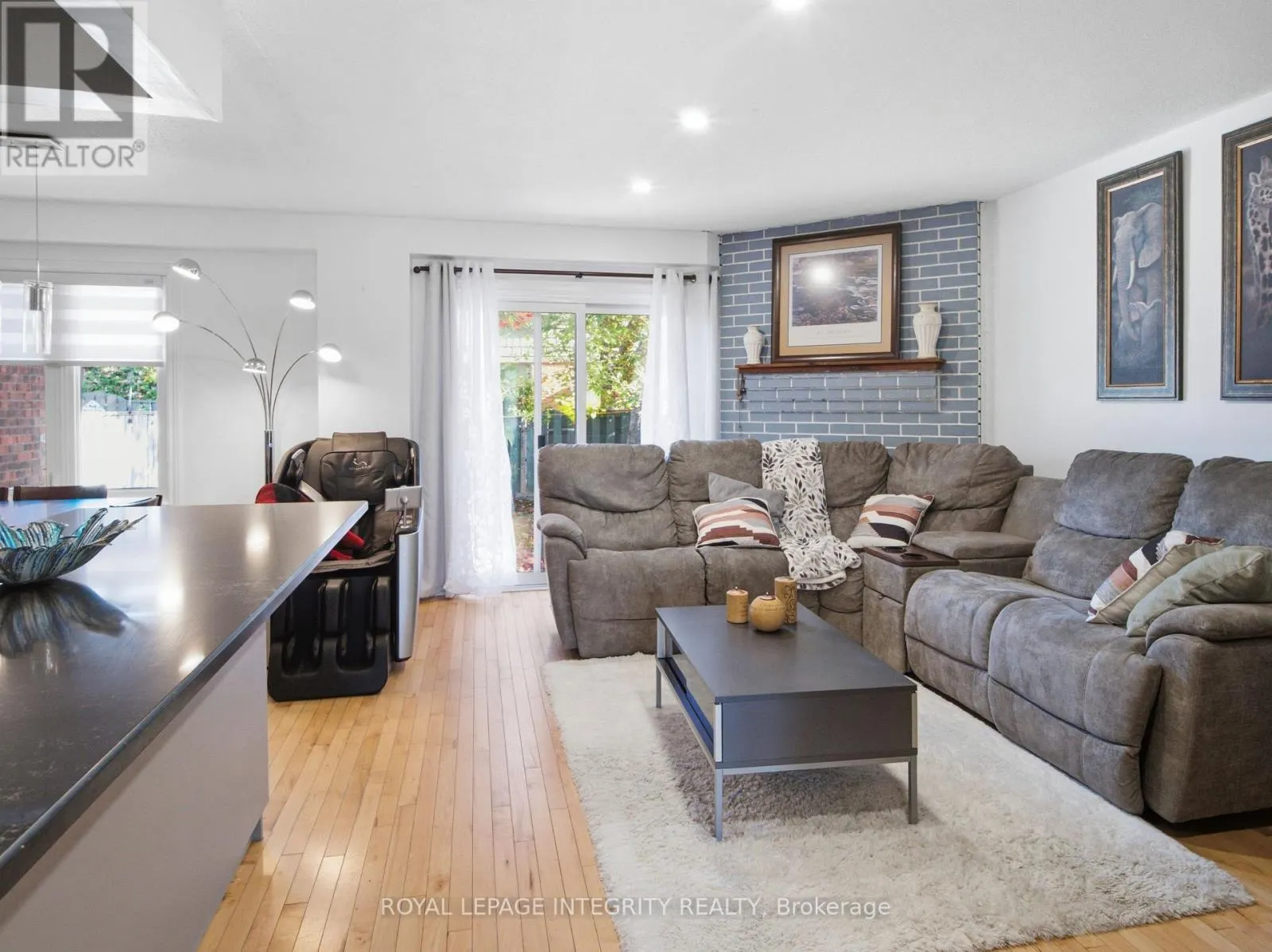 1 GINGRAS COURT