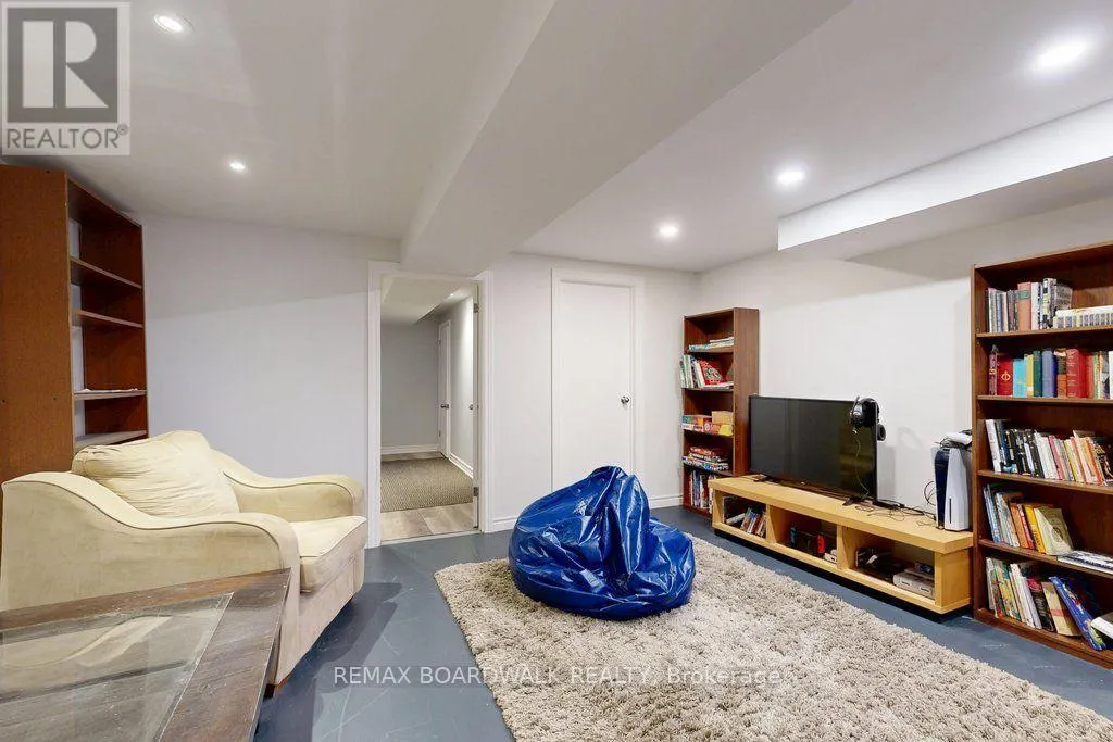 29 SOUTHPARK DRIVE