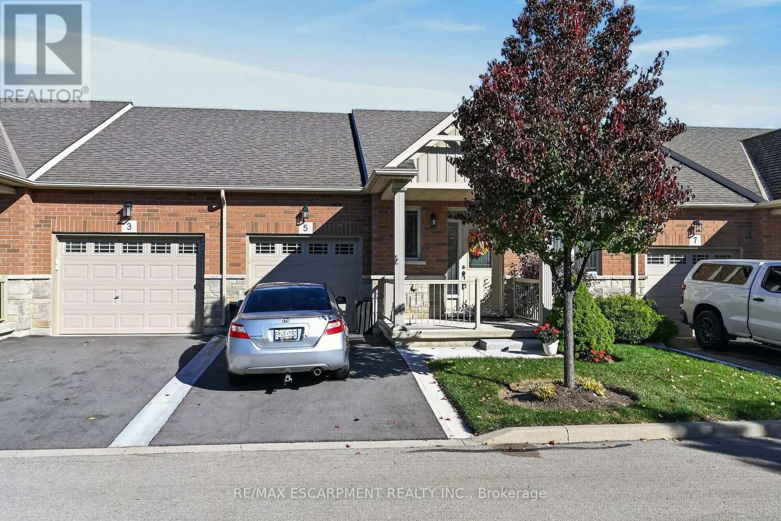 5 HILLGARTNER LANE