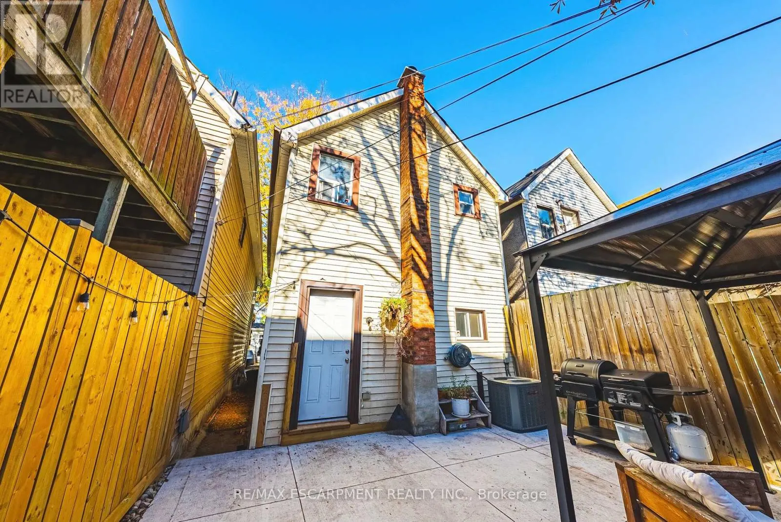48 FRANCIS STREET