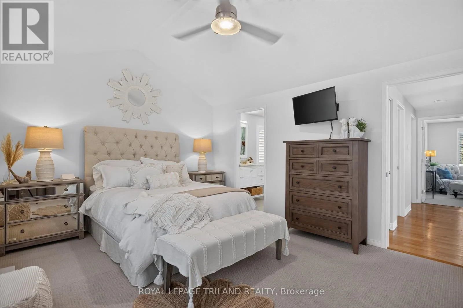98 ROSSMORE COURT