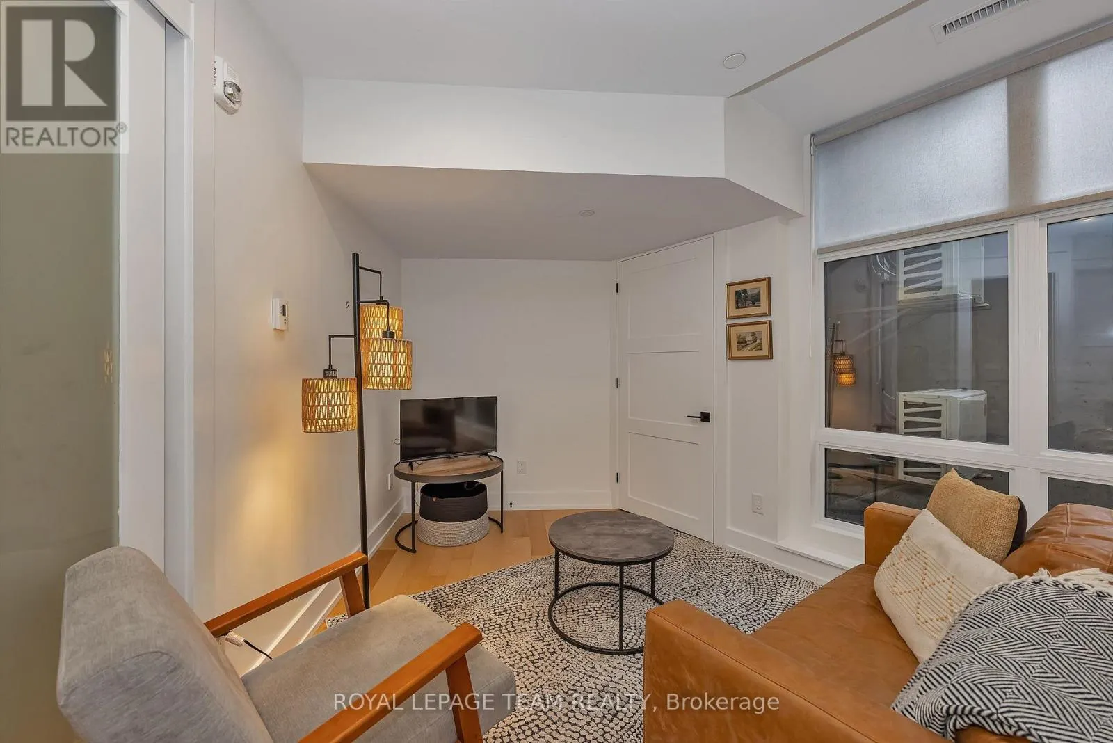 B01 - 101 PINHEY STREET