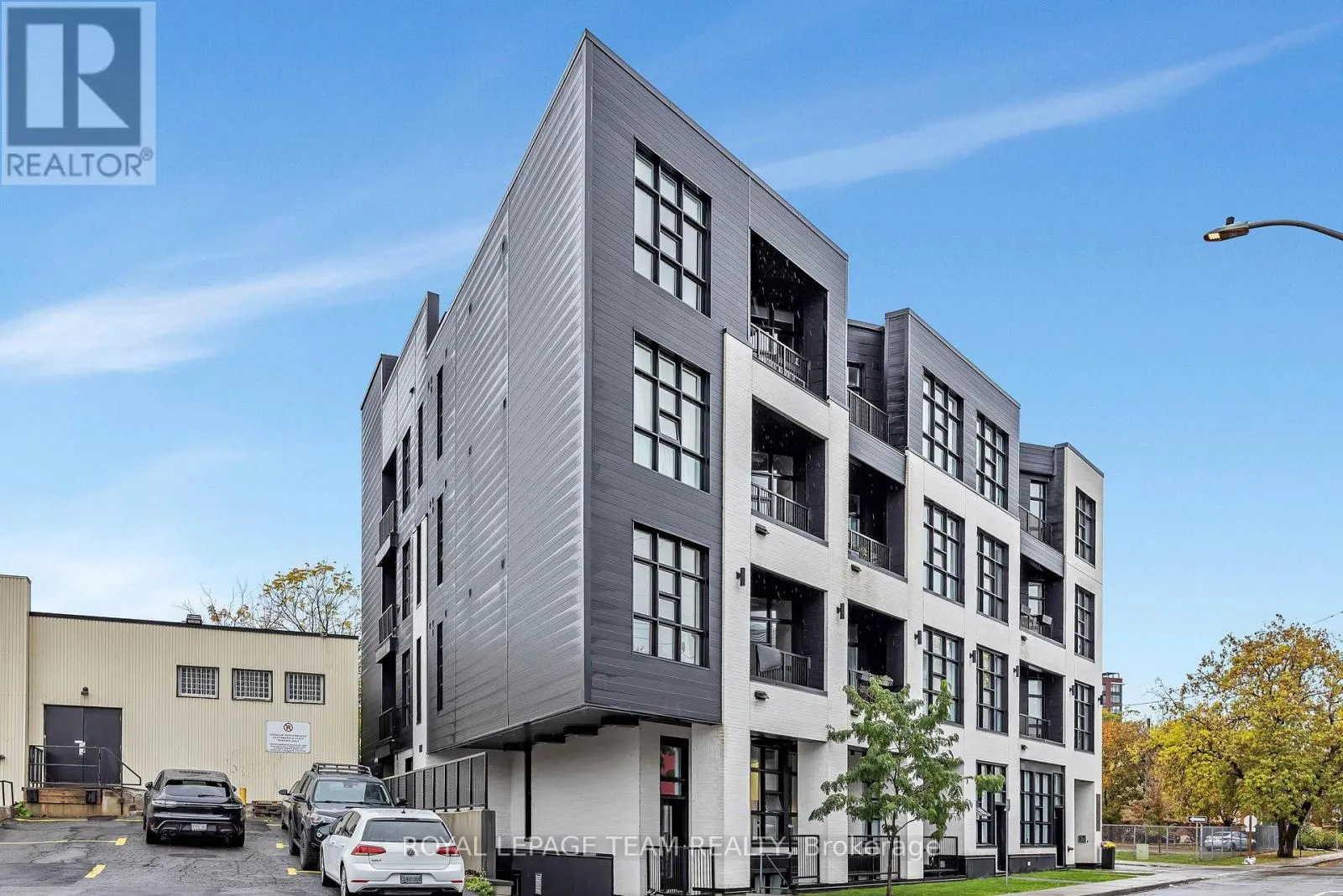 B01 - 101 PINHEY STREET