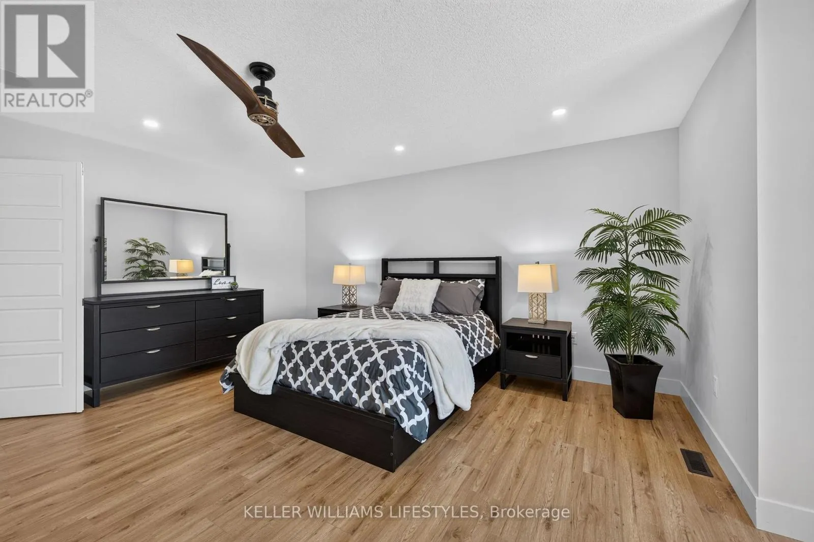 1699 CHELTON COURT