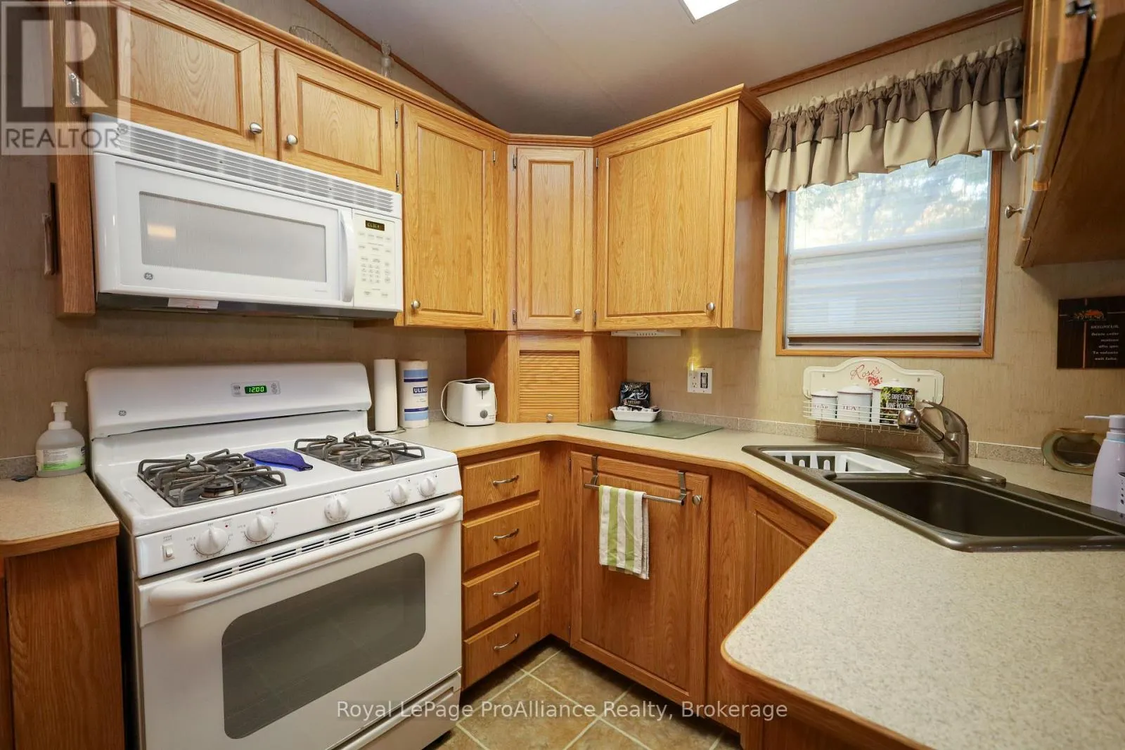 486 COUNTY ROAD 18 - 8 FOREST GROVE LANE