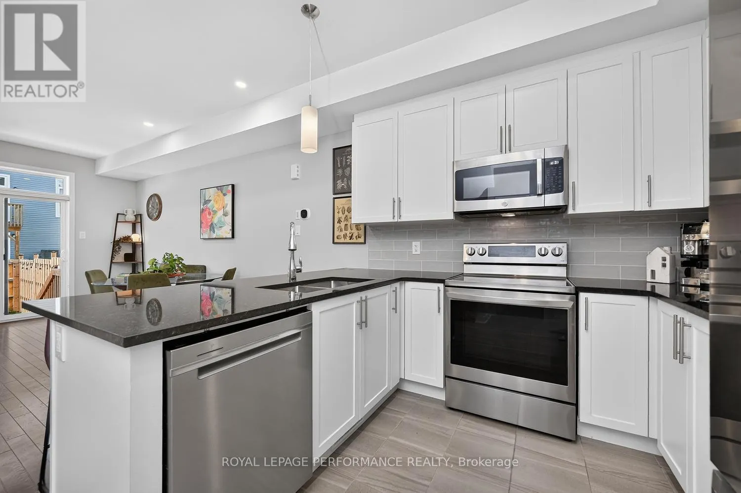 1016 KIJIK CRESCENT