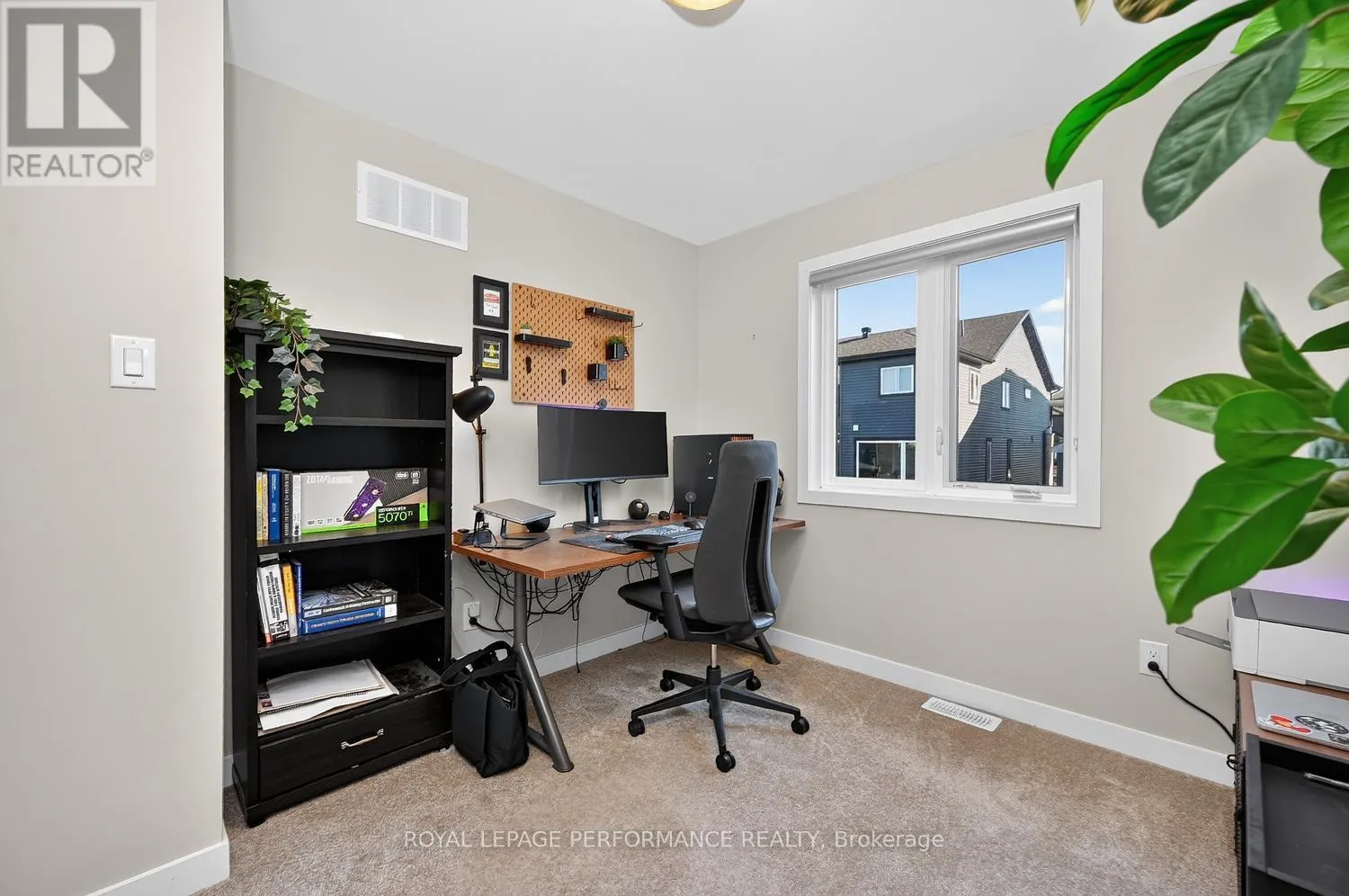 1016 KIJIK CRESCENT