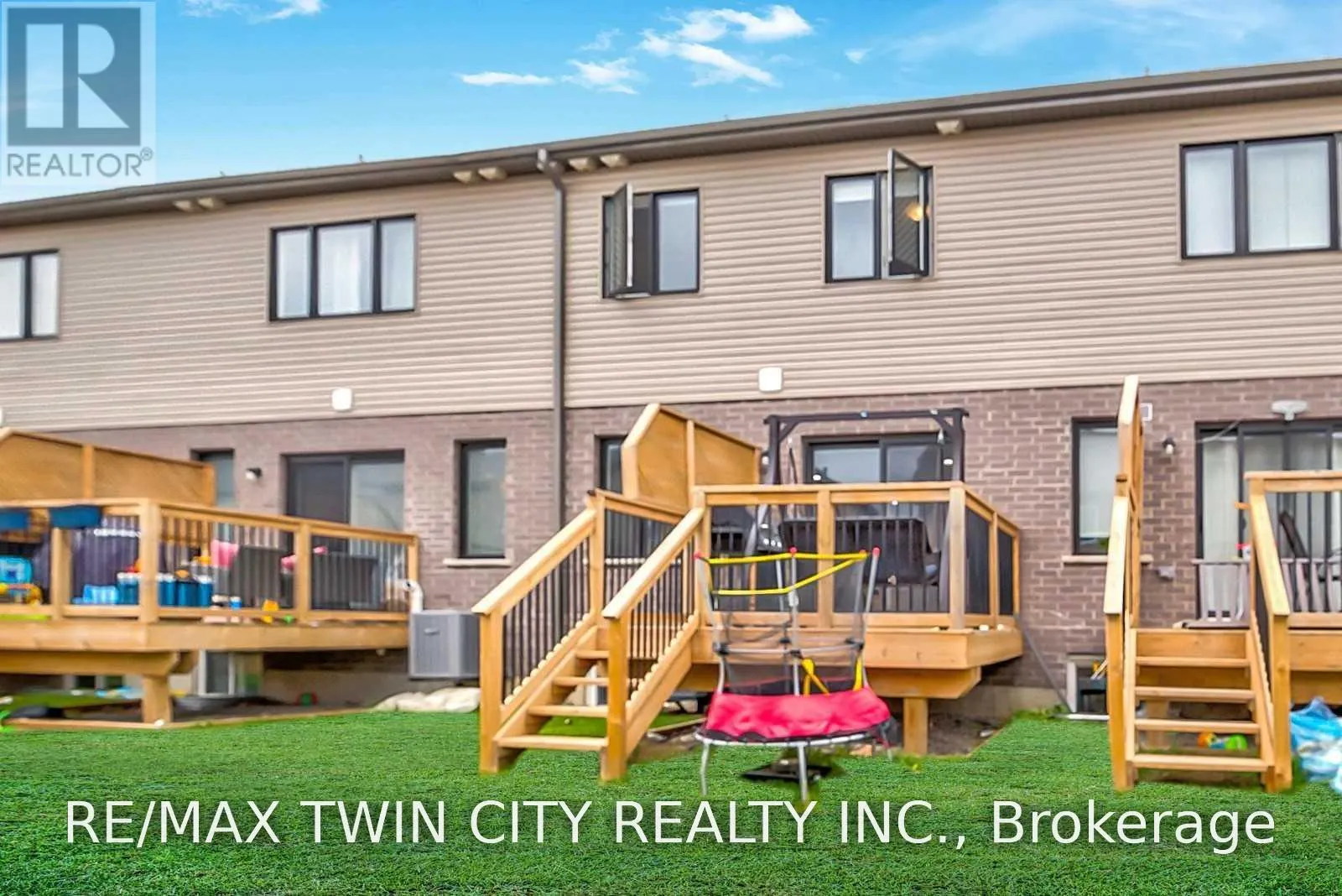 107 - 135 HARDCASTLE DRIVE