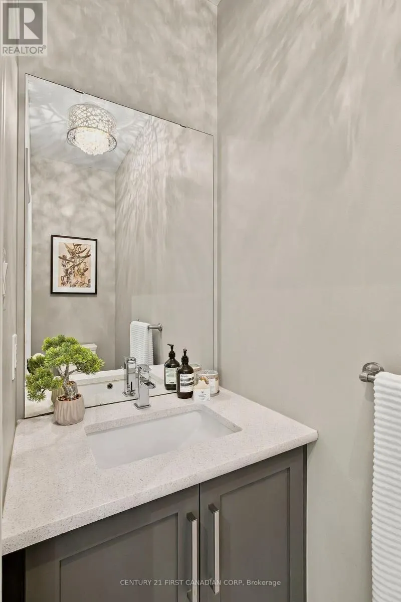 1935 CANVAS WAY