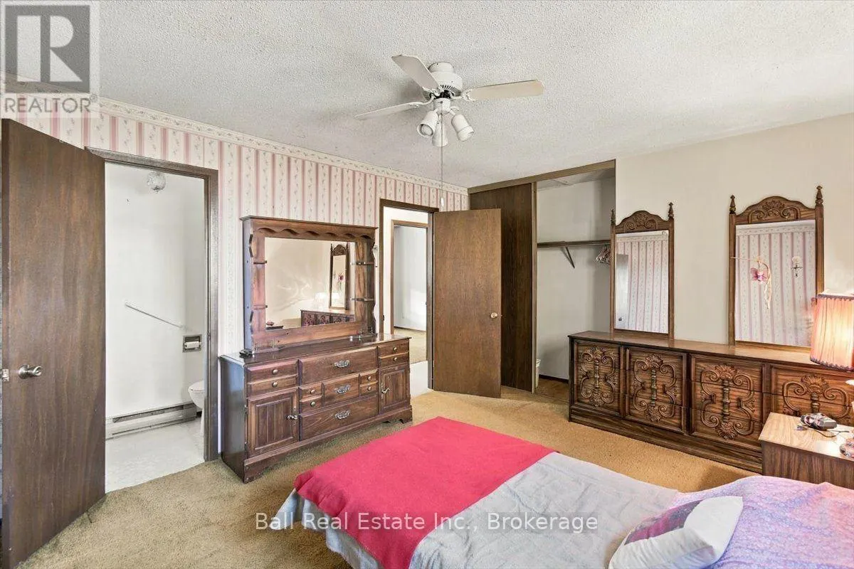 543 EAST TOWNLINE ROAD