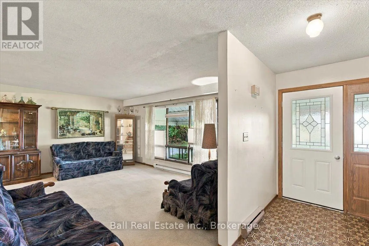 543 EAST TOWNLINE ROAD