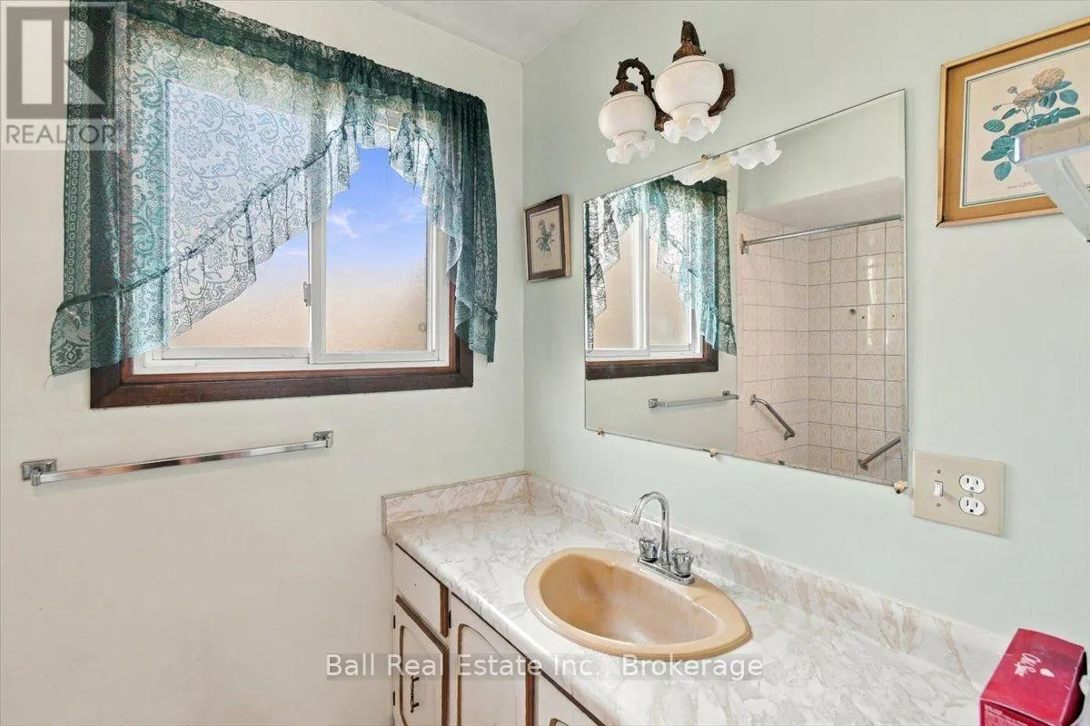 543 EAST TOWNLINE ROAD