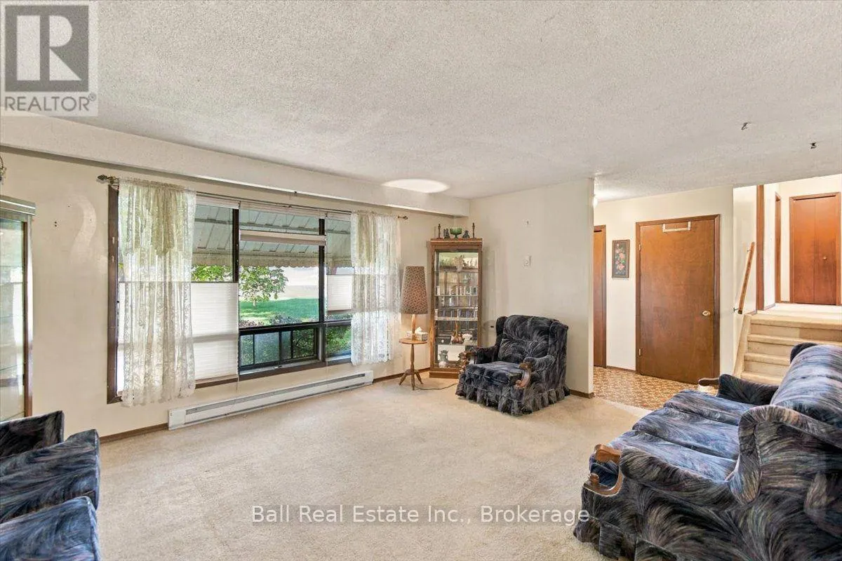 543 EAST TOWNLINE ROAD