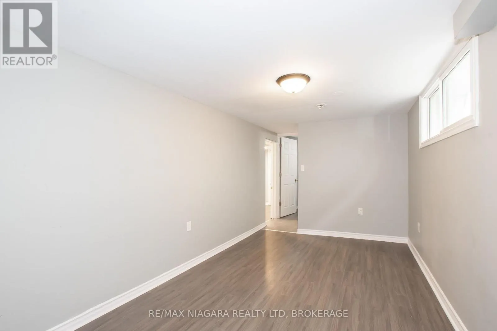 4 MANCHESTER AVENUE
