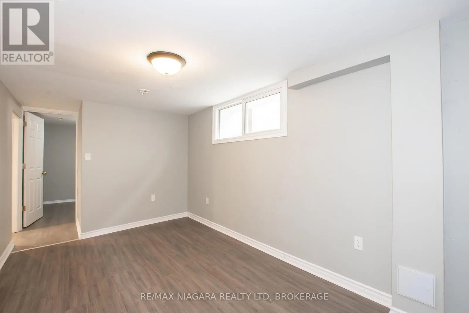 4 MANCHESTER AVENUE