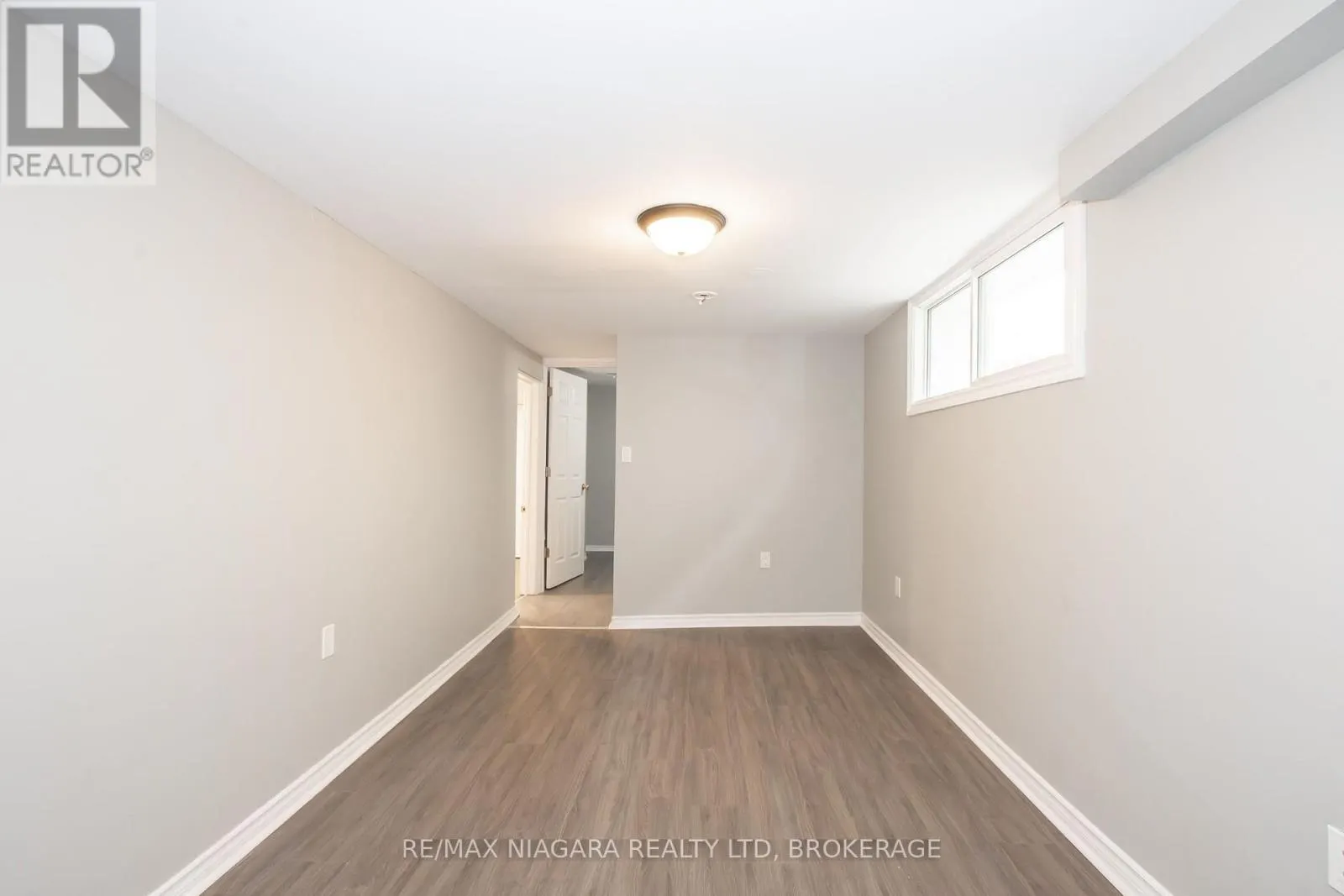 4 MANCHESTER AVENUE