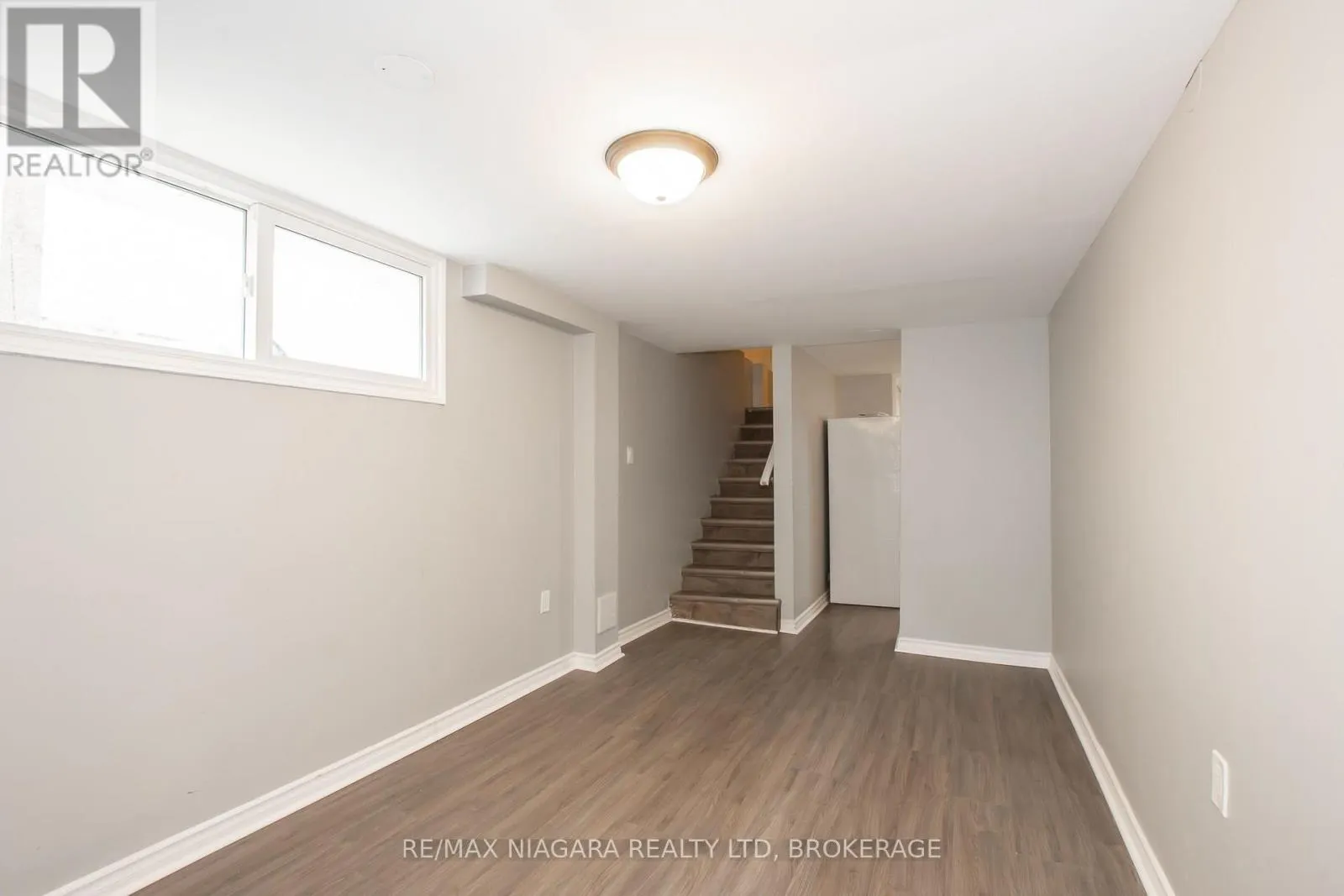 4 MANCHESTER AVENUE