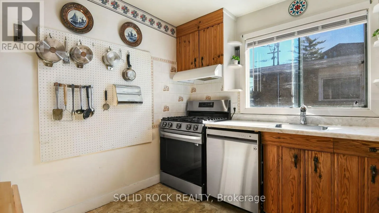 1012 PANET STREET