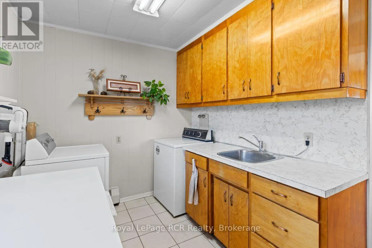 235 CONCESSION 8 ROAD W