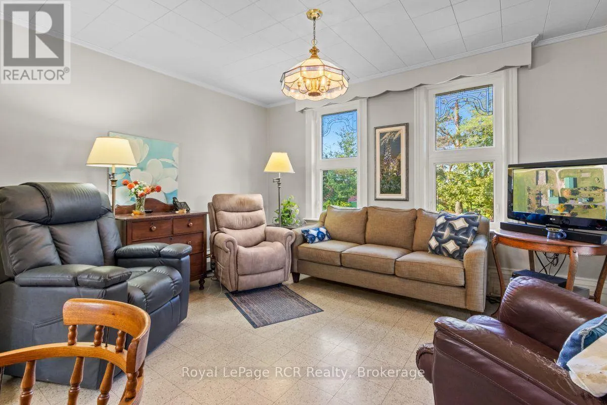 235 CONCESSION 8 ROAD W