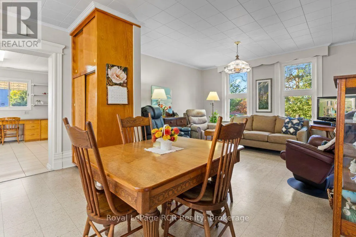 235 CONCESSION 8 ROAD W