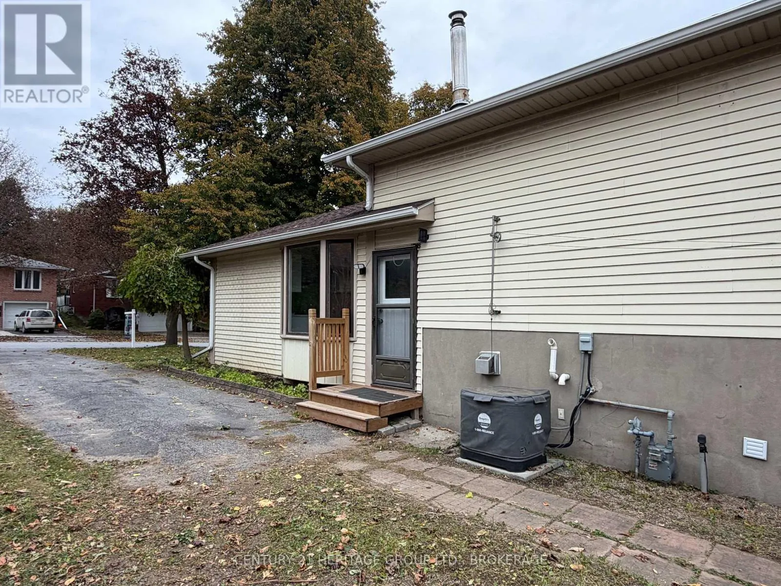 150 DAUPHIN AVENUE