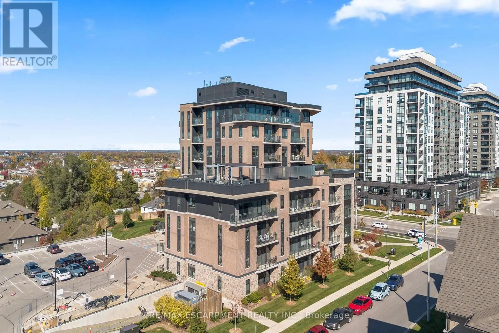 111 - 332 GOSLING GARDENS