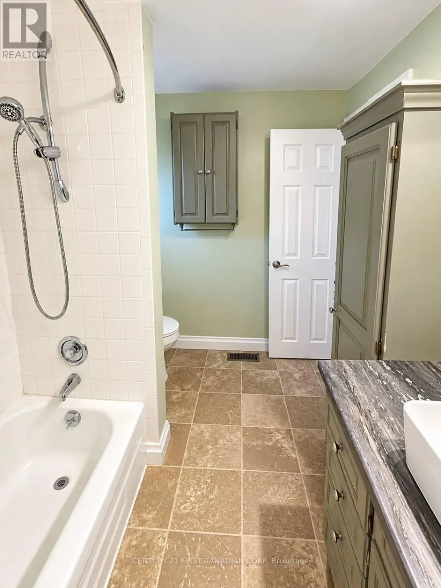 509 REGAL COURT