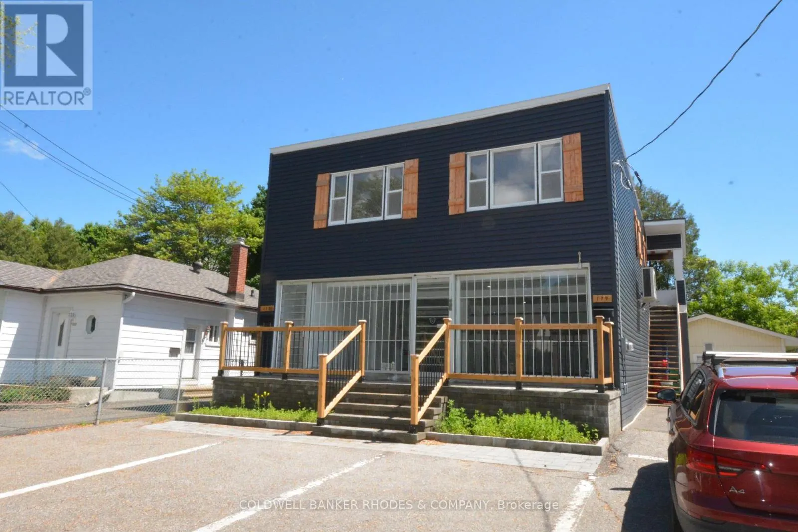 177 ST LAURENT BOULEVARD
