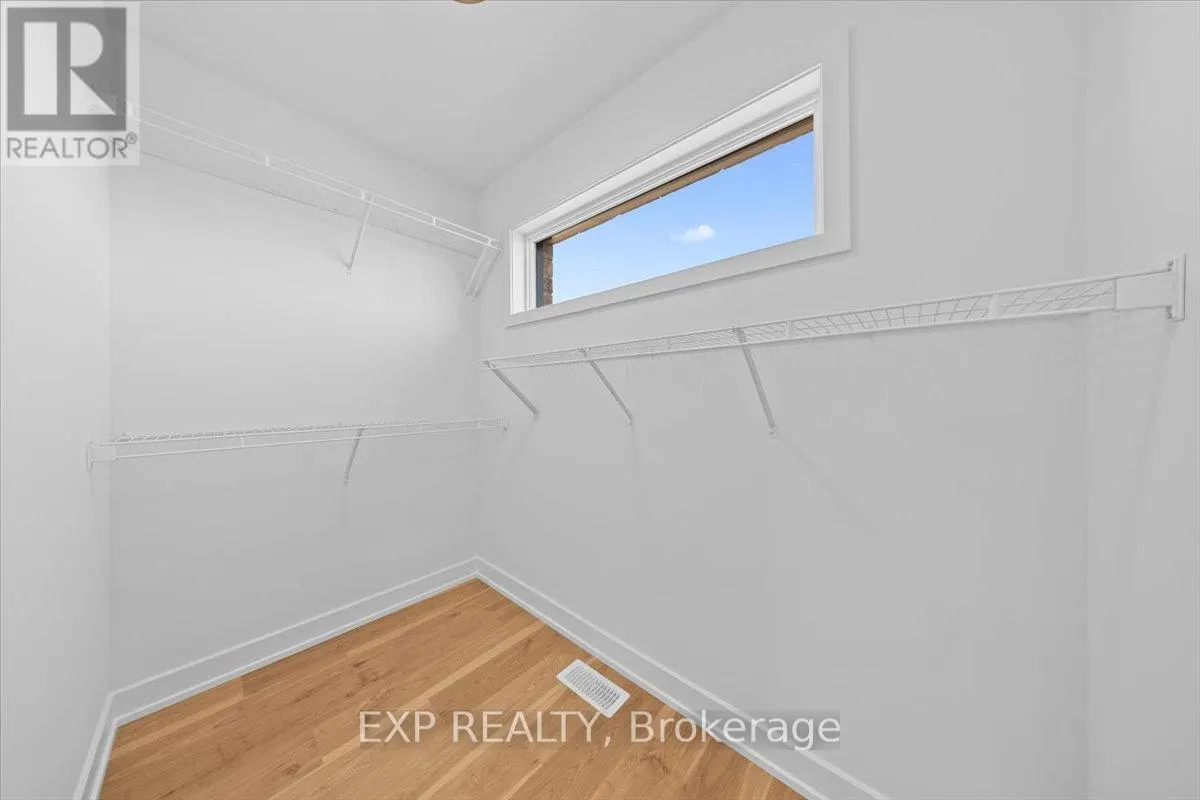 231 CARPE STREET