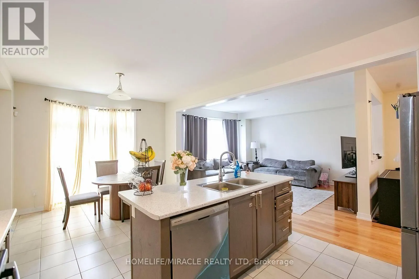 106 HIGGINS AVENUE