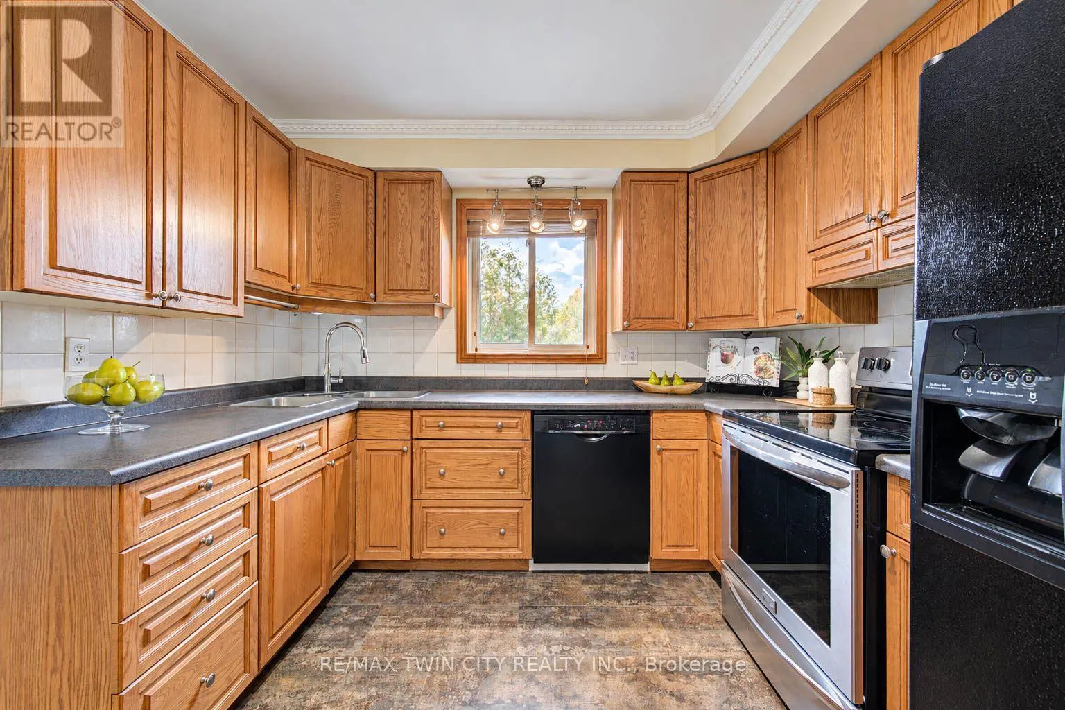 63 WINDING WAY