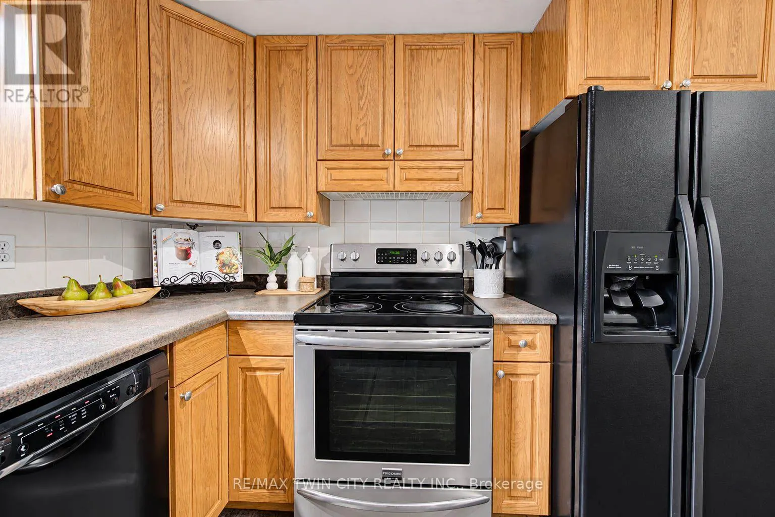 63 WINDING WAY