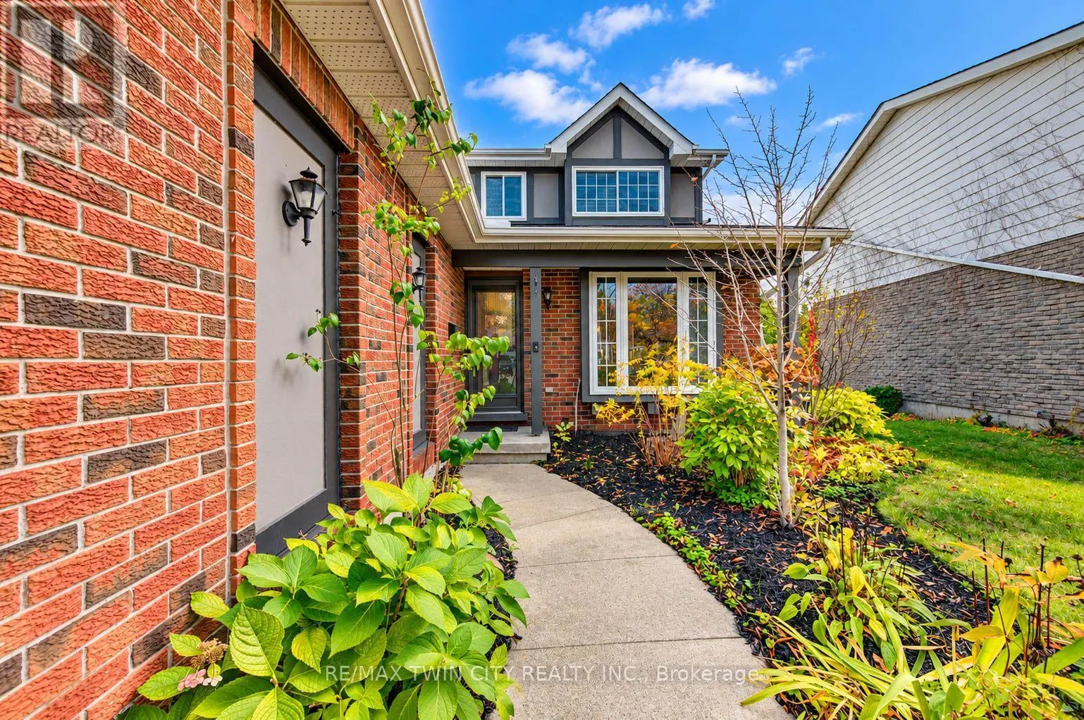 63 WINDING WAY
