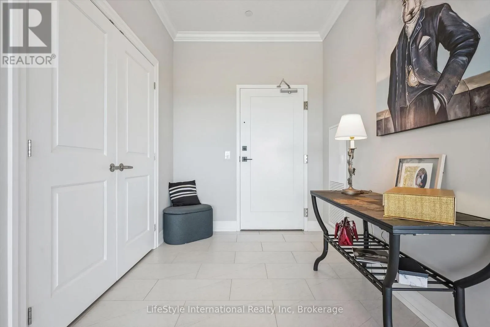 1402 - 1880 GORDON STREET #1402