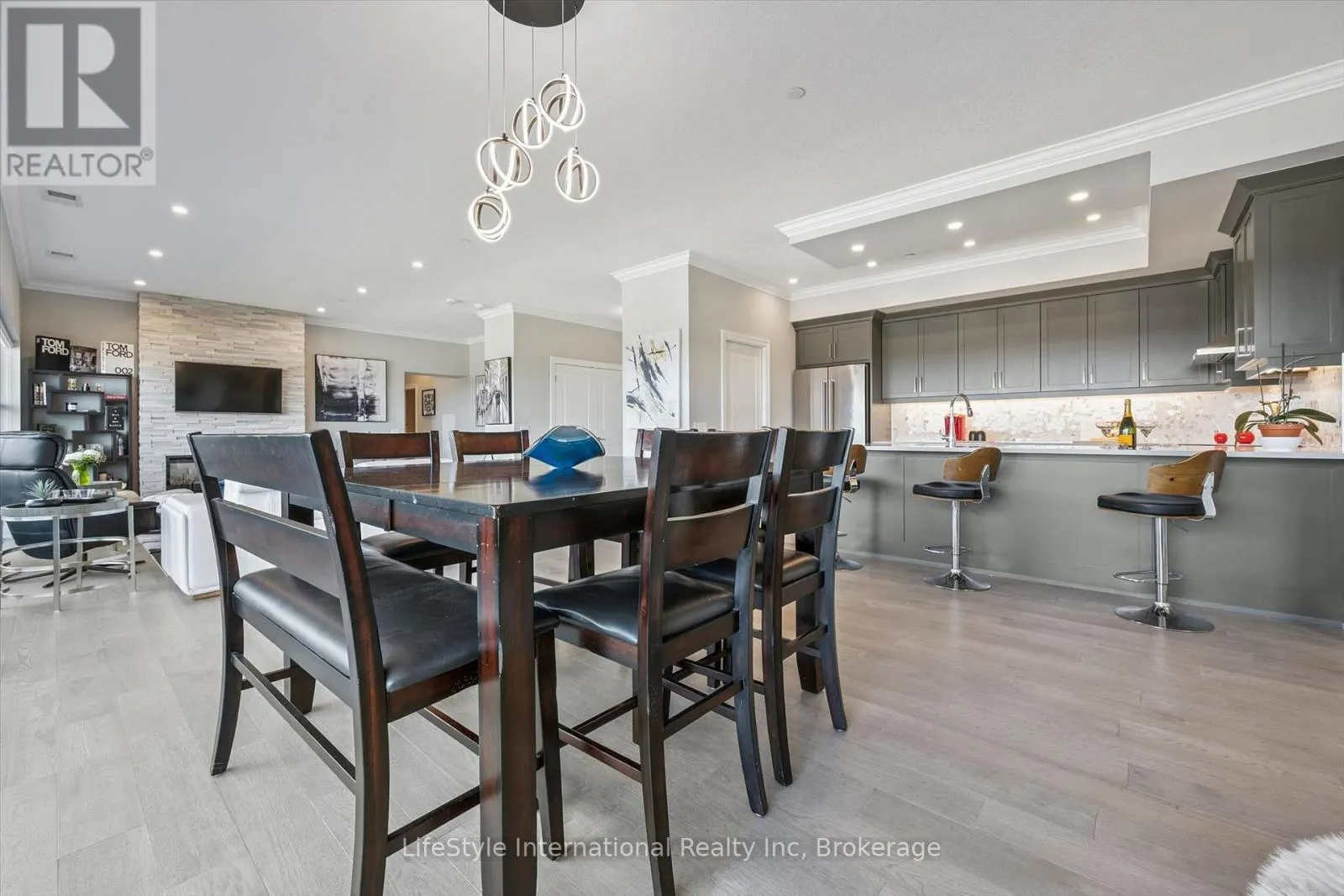 1402 - 1880 GORDON STREET #1402