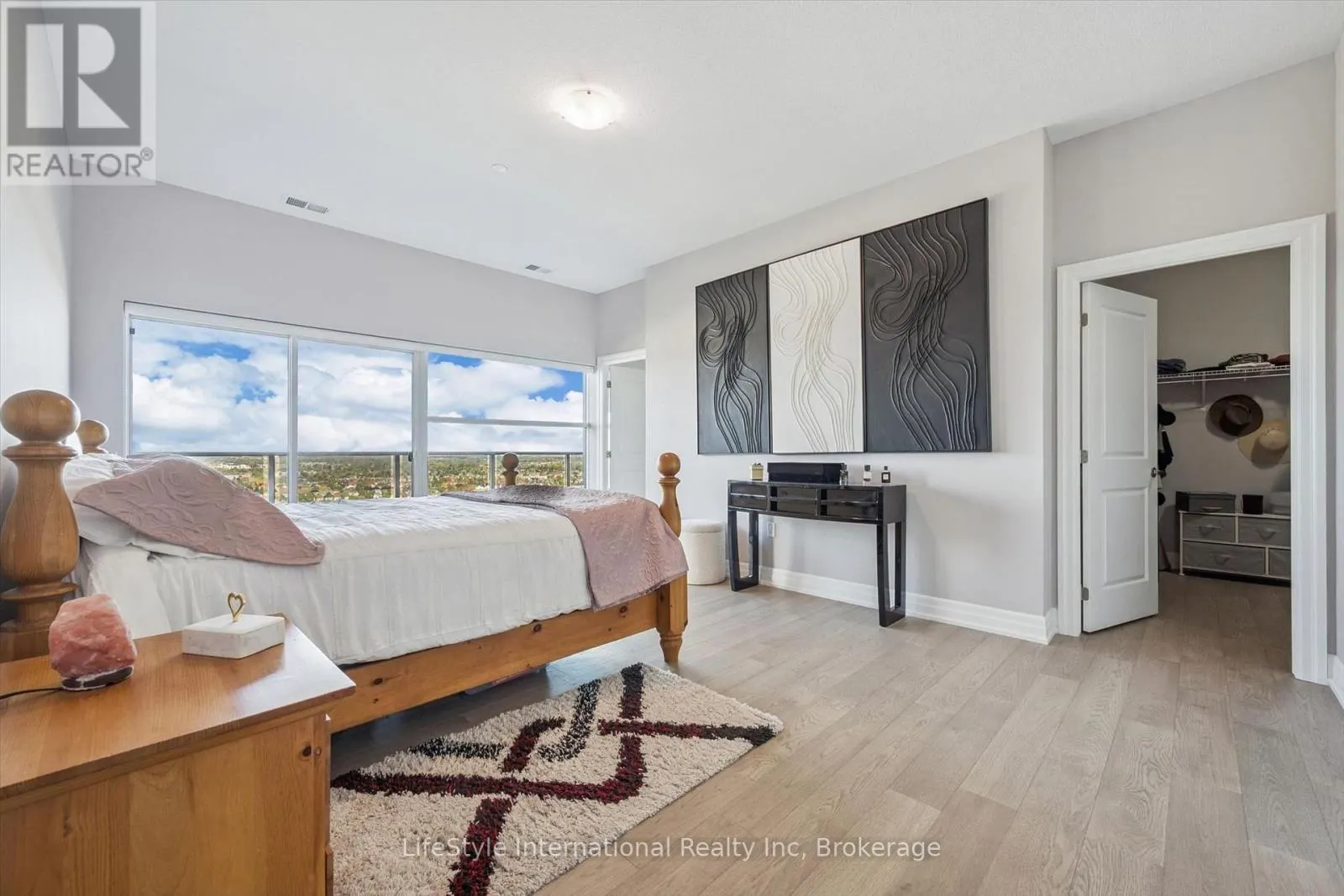 1402 - 1880 GORDON STREET #1402