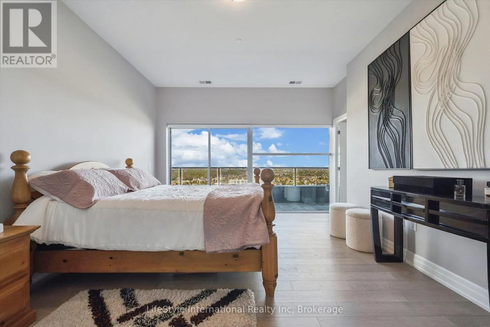 1402 - 1880 GORDON STREET #1402