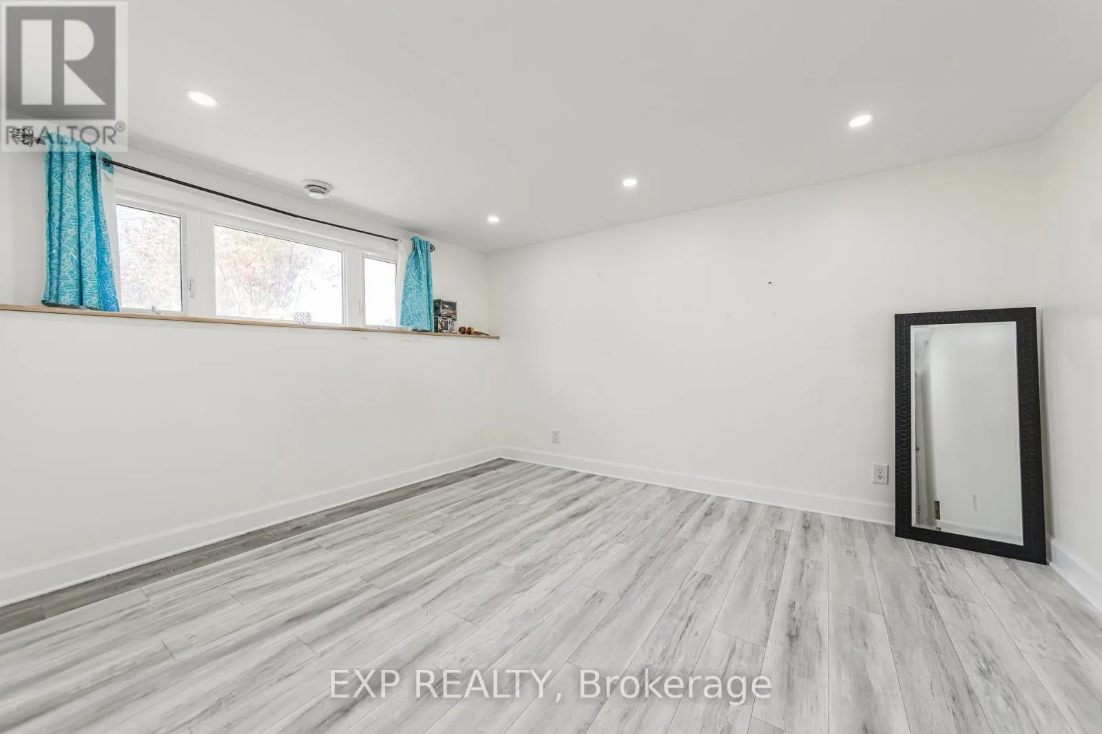 841 ROCK ROAD